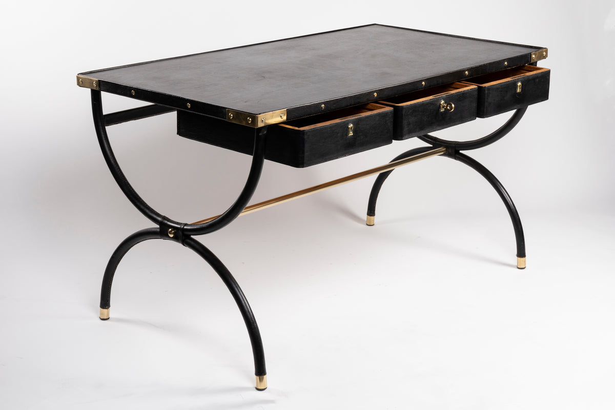 Jacques Adnet – Bureau à trois tiroirs en cuir noir – vue 5