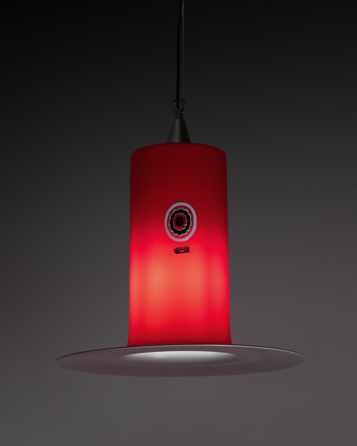 Suspension Lattimo rouge Vistosi allumée, murrine et étiquette