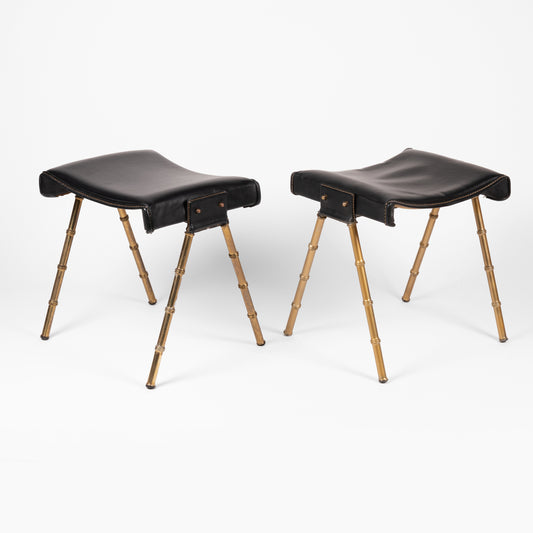 Jacques Adnet – Paire de tabourets en skaï – vue 2