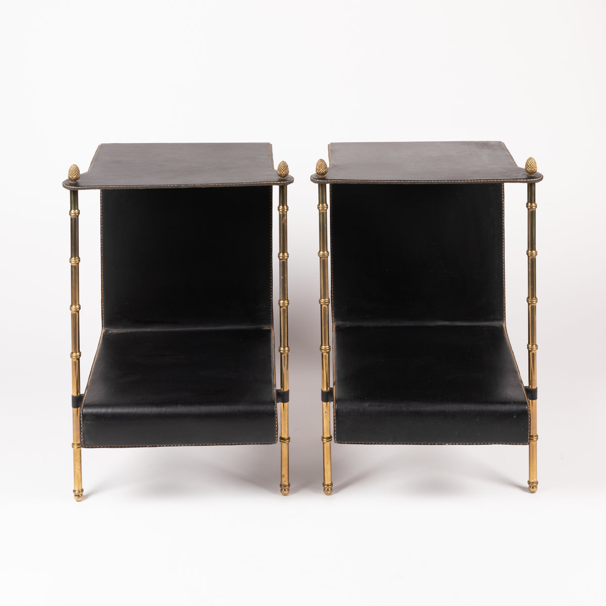 Jacques Adnet – Paire de tables – vue 3