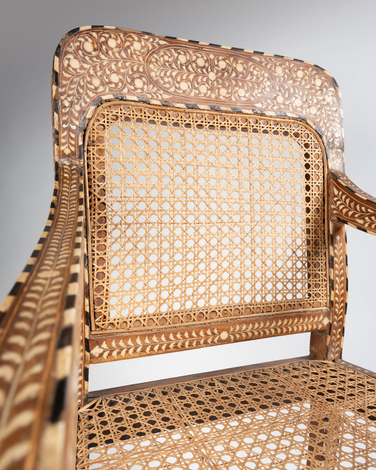 Compagnie des Indes – Paire de fauteuils – vue 3