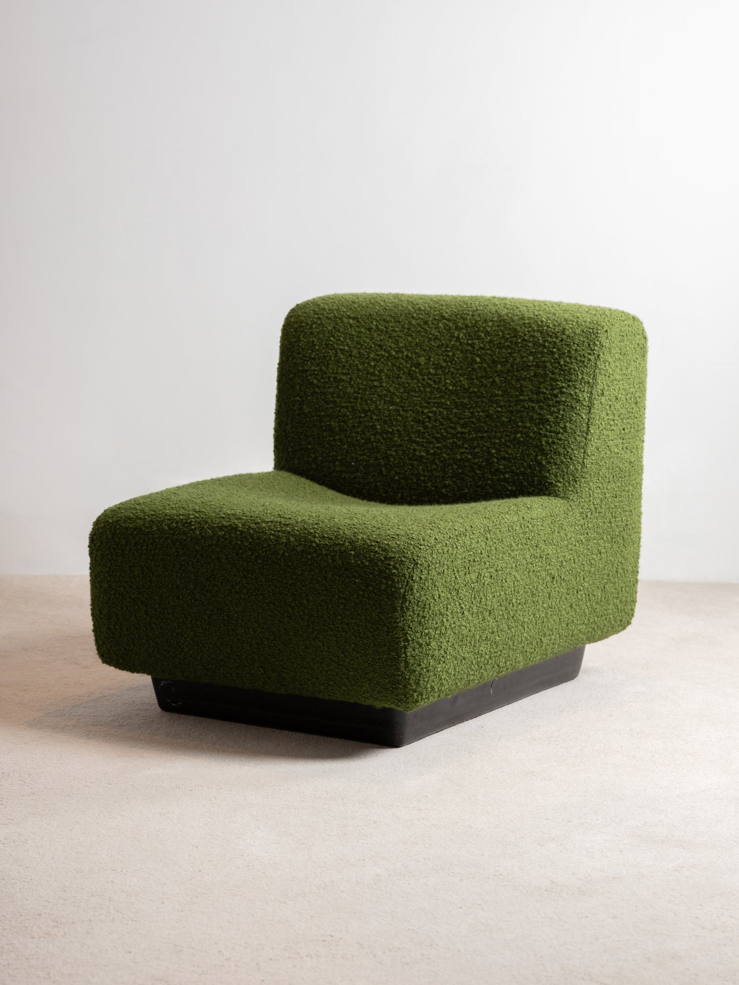 Paire de chauffeuses de O.ROLLIN 1970