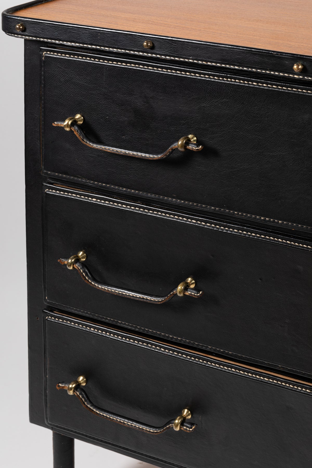 Jacques Adnet – Commode – vue 6