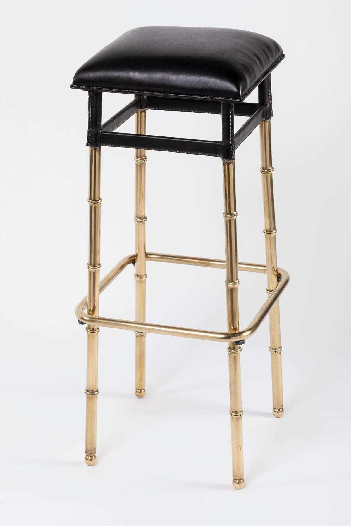 Jacques Adnet – Paire de tabourets de bar – vue 4