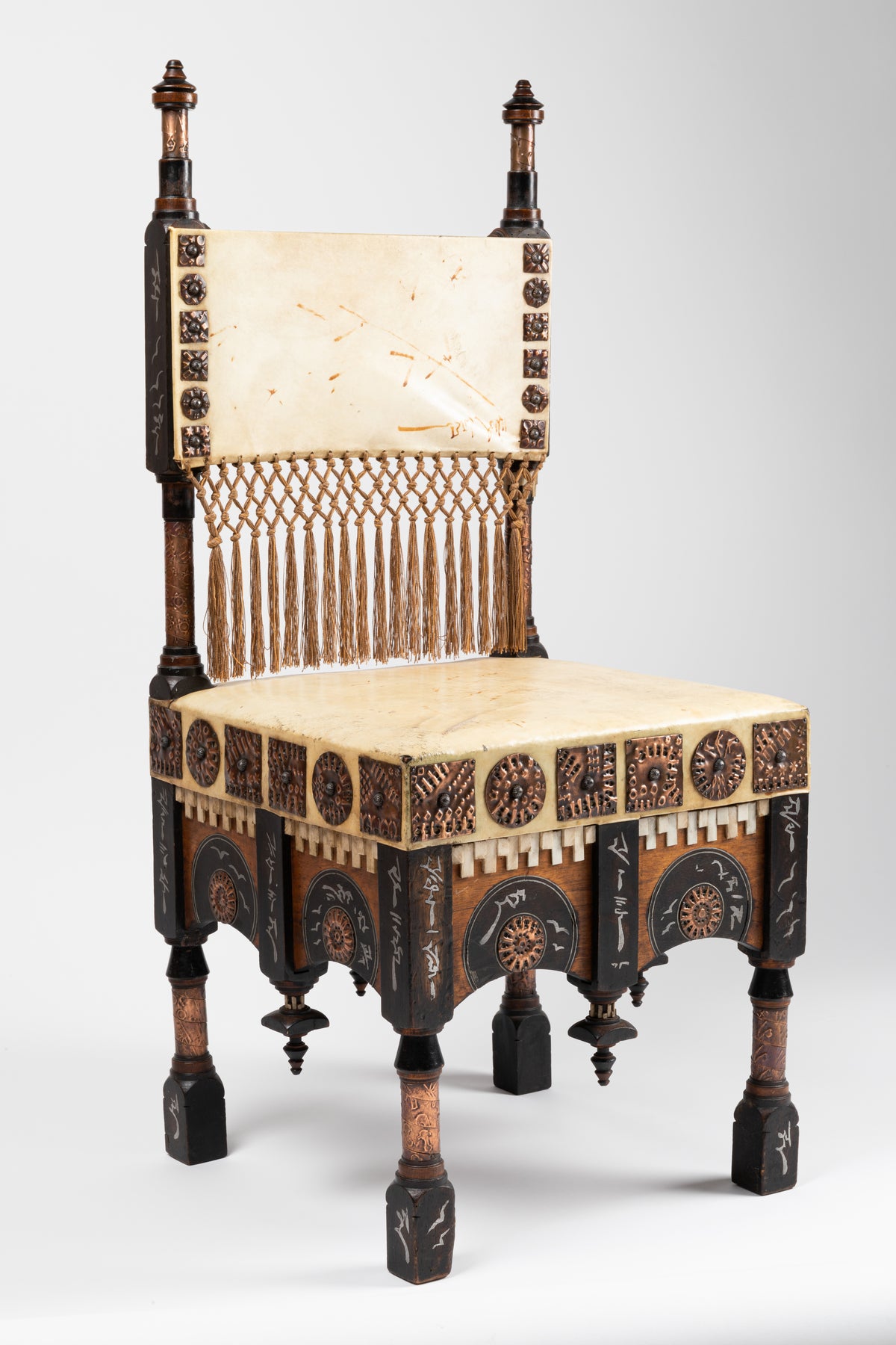 Carlo Bugatti – Chaise – vue 3