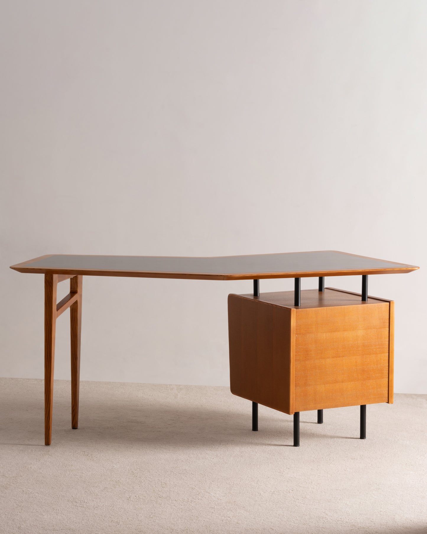 Charles Ramos - Bureau Bommerang