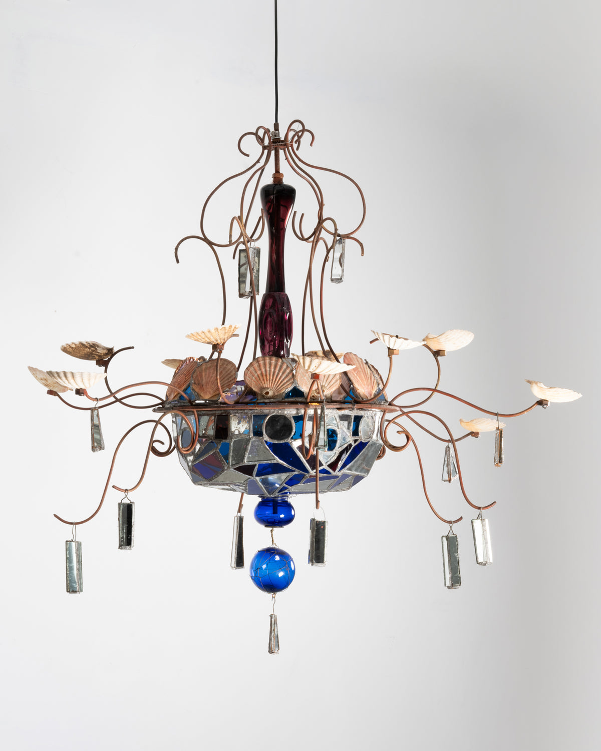 André Dubreuil et Tom Dixon, lustre coquillages, pièce unique de 1985, vue d'ensemble éteint